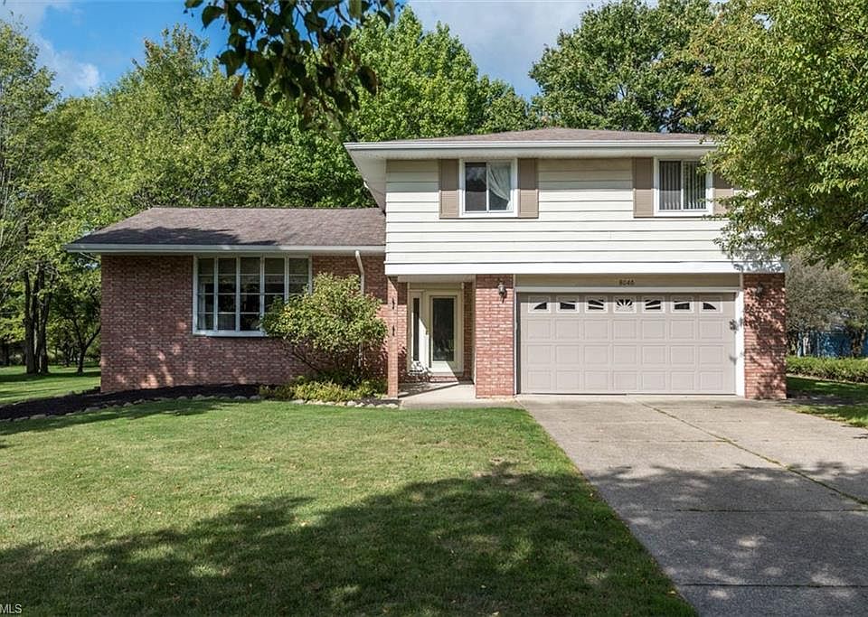 1st image of 8046 Twin Oaks Dr