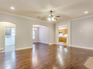 1804 Colorado Ct, Burleson, TX 76028