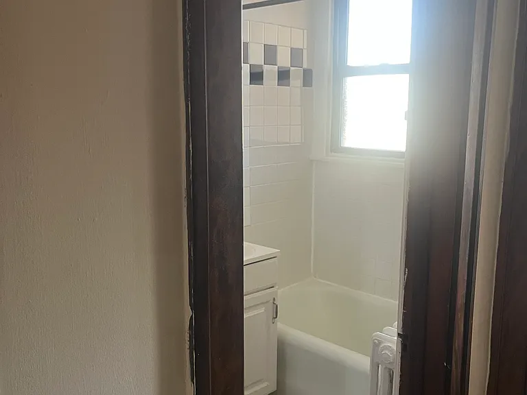 1907 S Euclid Ave #3 — Photo 6