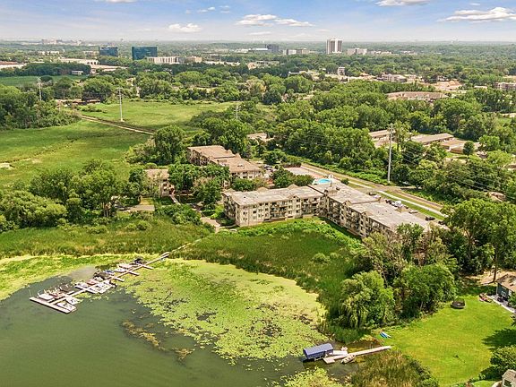 4th image of 1304 Medicine Lake Dr W #320