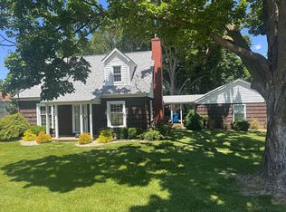 2400 Muegge Rd, Saint Charles, MO 63303