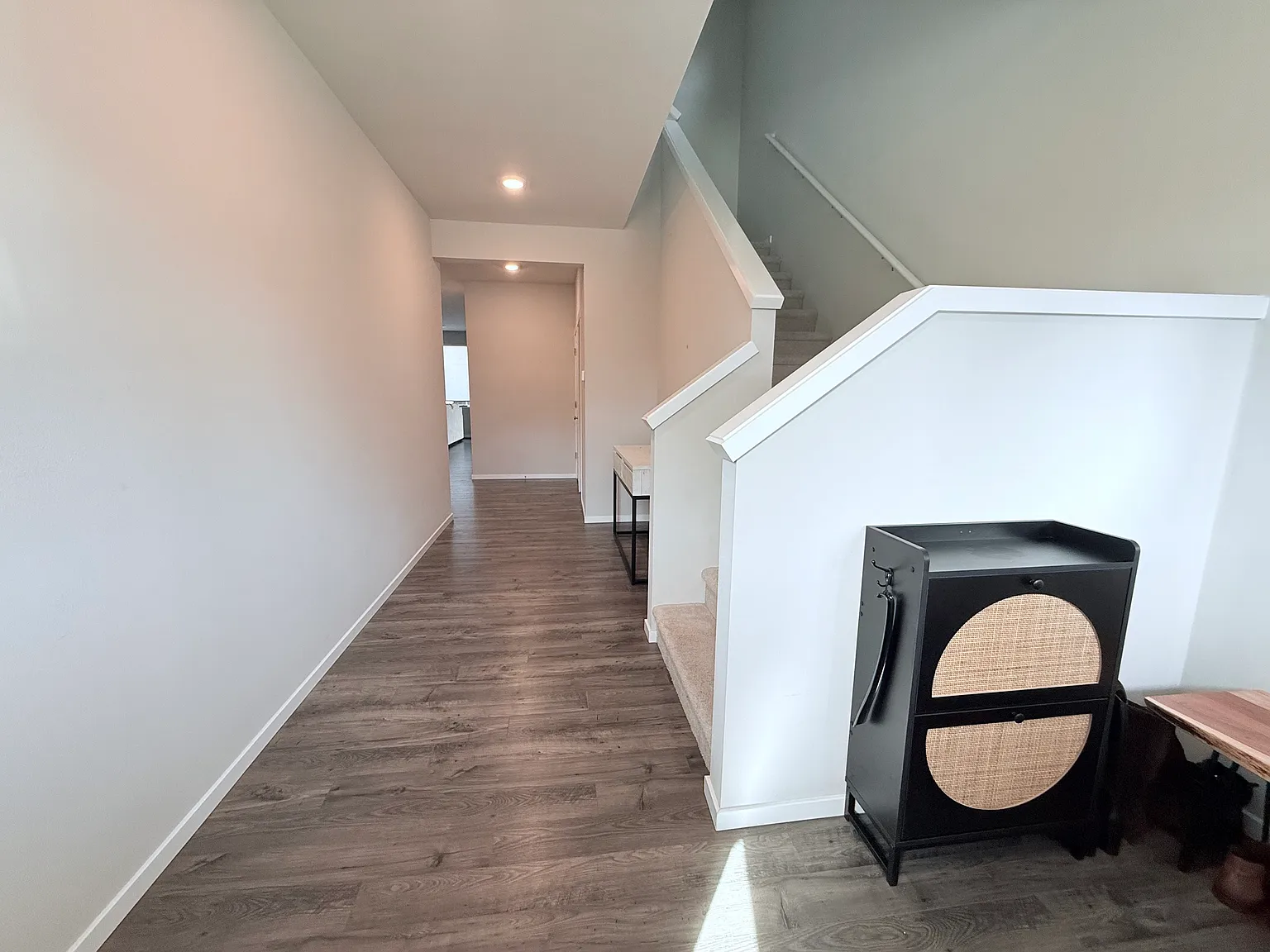 5 bed, 2552 sqft, $3,400 — Photo 3