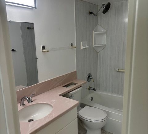 4th image of 4700 N Flagler Dr