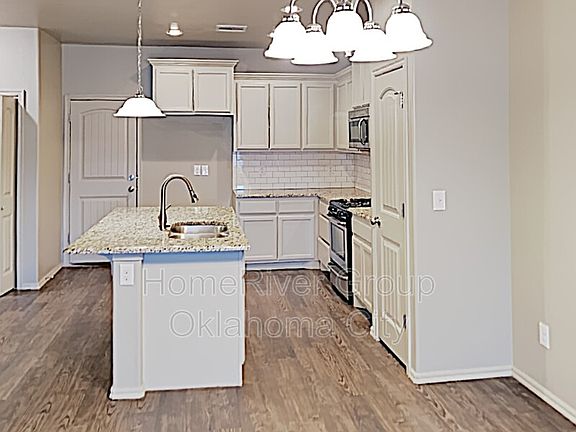 3rd image of 11213 NW 114th St