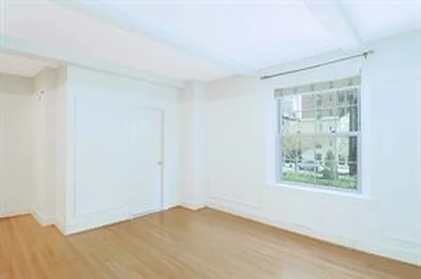 Sold by Douglas Elliman | media 10