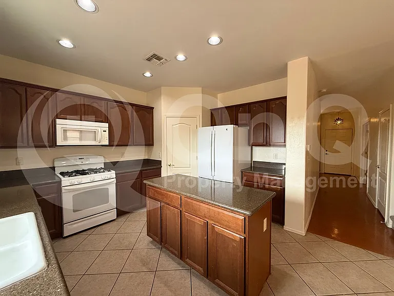4129 S Alexandrite Ave — Photo 10