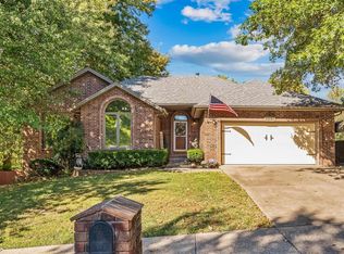 2291 W Williamsburg St, Springfield, MO 65810