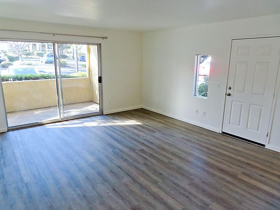 2nd image of 2042 Coolidge St APT 95