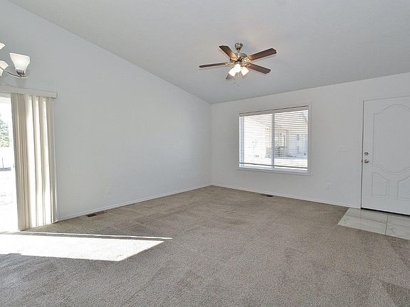 3rd image of 452 Old Maple Ct