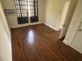 969 SW 2nd St, Miami, FL