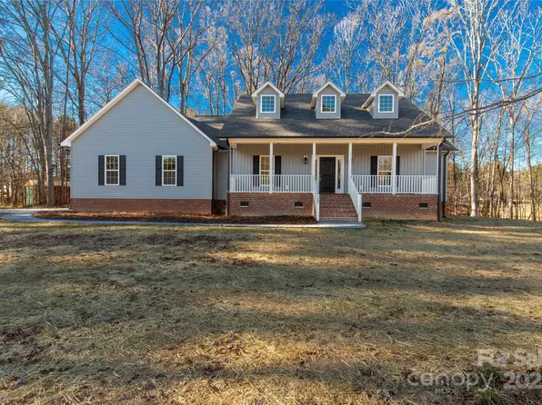 1489 Paraham Rd S, York, SC 29745