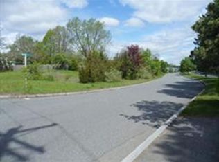 193 Pelham St, Methuen, MA 01844