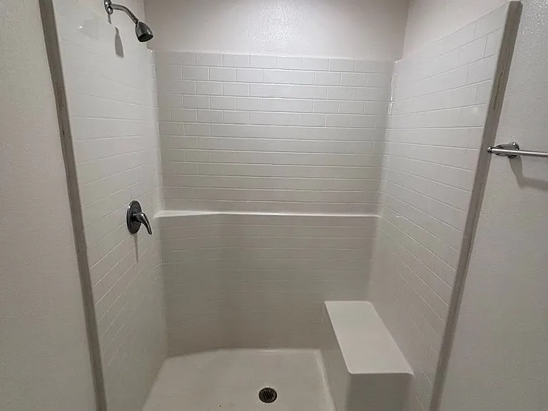 539 Finch Ct — Photo 17