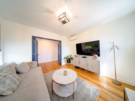 3rd image of 2065 21st St
