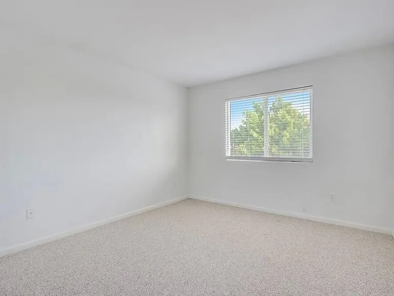 Upstairs bedroom 2