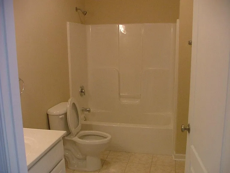 877 Main St — Photo 6