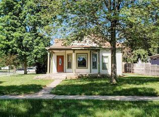 801 Locust St, Yankton, SD 57078