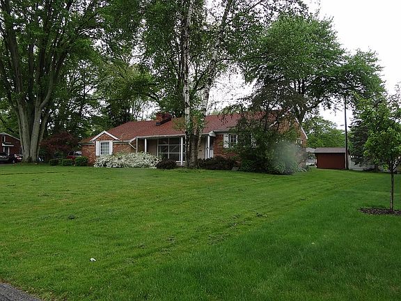 3rd image of 2933 Strauss Ave