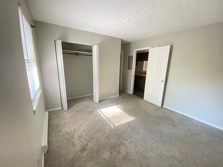 1217 Main St — Photo 17
