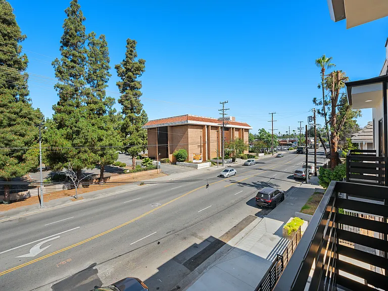 6704 Kester Ave — Photo 8