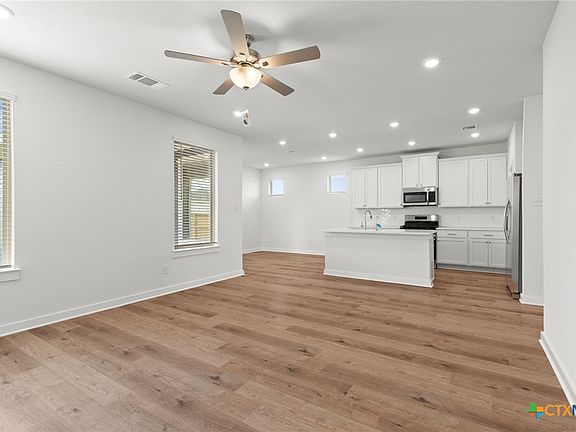 4th image of 705 Salamander St