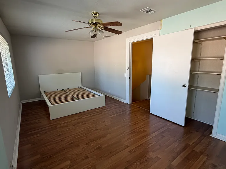 1021 E Harrington Way — Photo 5