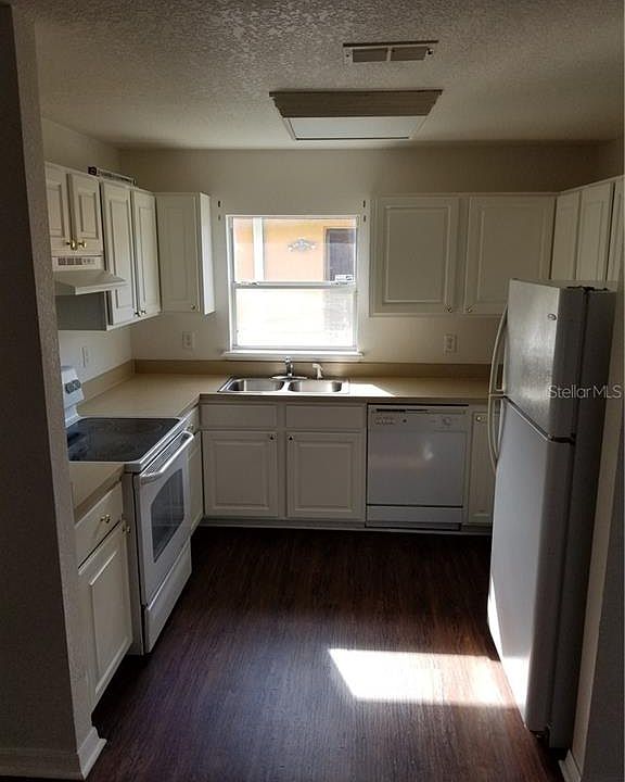 2nd image of 2268 4th St NE