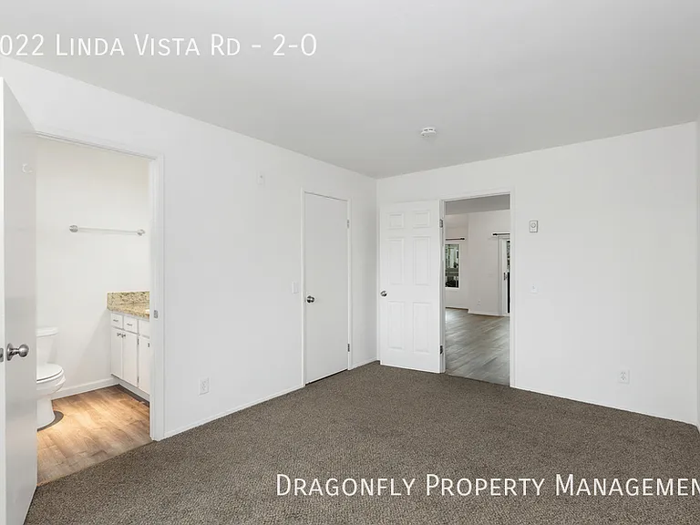 8022 Linda Vista Rd #2O — Photo 12