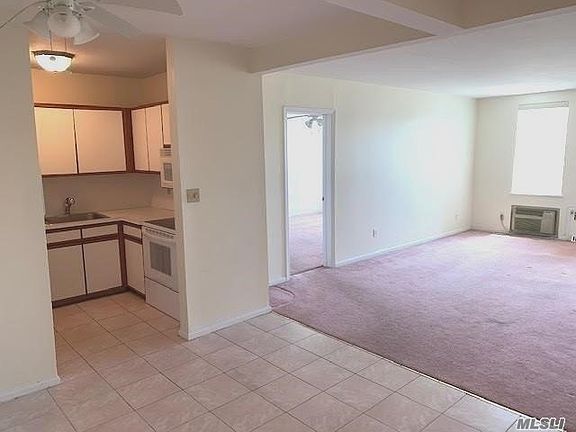 2nd image of 302 Longacre Ave APT B3