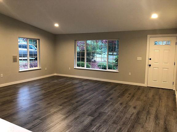3rd image of 1806 192nd Ave