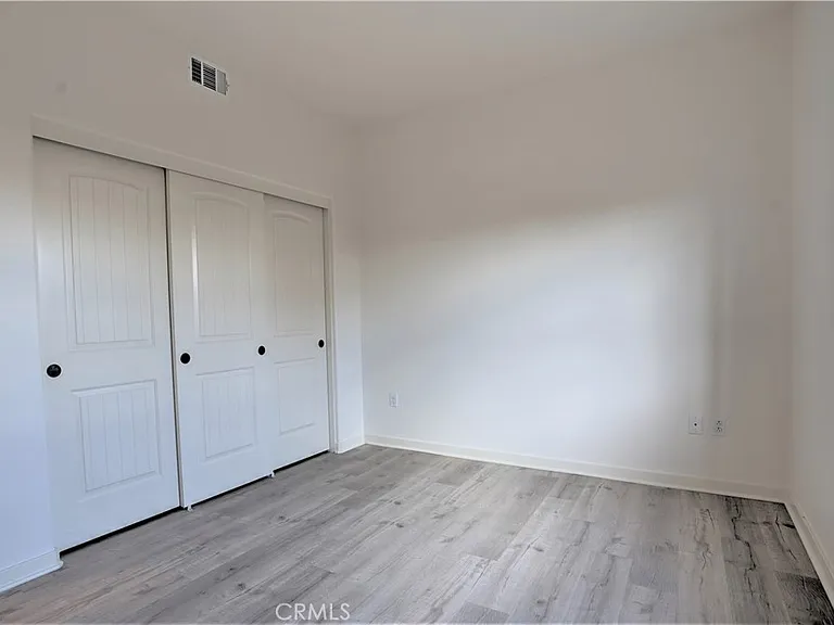 22117 Normandie Ave — Photo 15