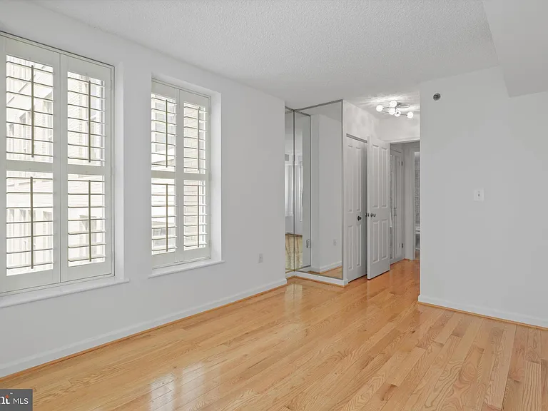601 Pennsylvania Ave NW #612 — Photo 15