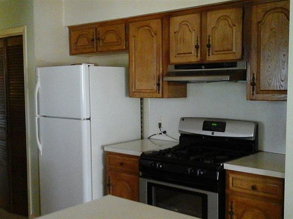 4th image of 12 Cieza Ln