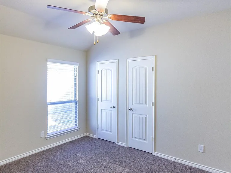 900 Lake Cypress Ln — Photo 12