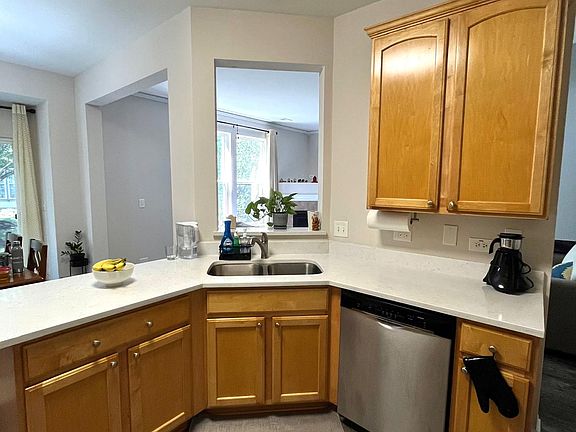 5th image of 3224 Bromley Ln #3224