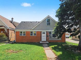 5743 W 79th St, Burbank, IL 60459