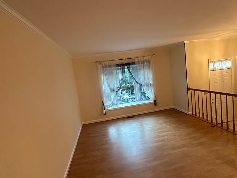 9685 Woodhenge Ct — Photo 22