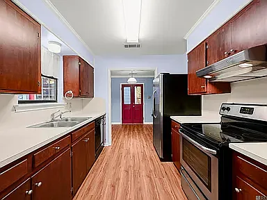 1329 Harwich Dr — Photo 5