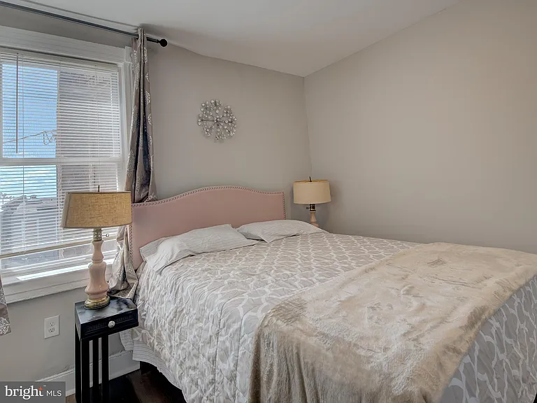 2621 E Oliver St — Photo 37