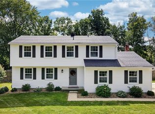 78 Chelmsford Dr, Aurora, OH