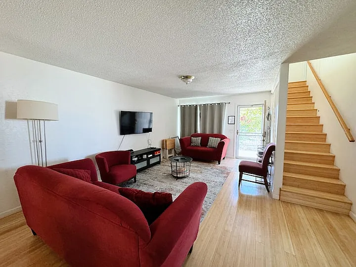 1724 Luxton St — Photo 20