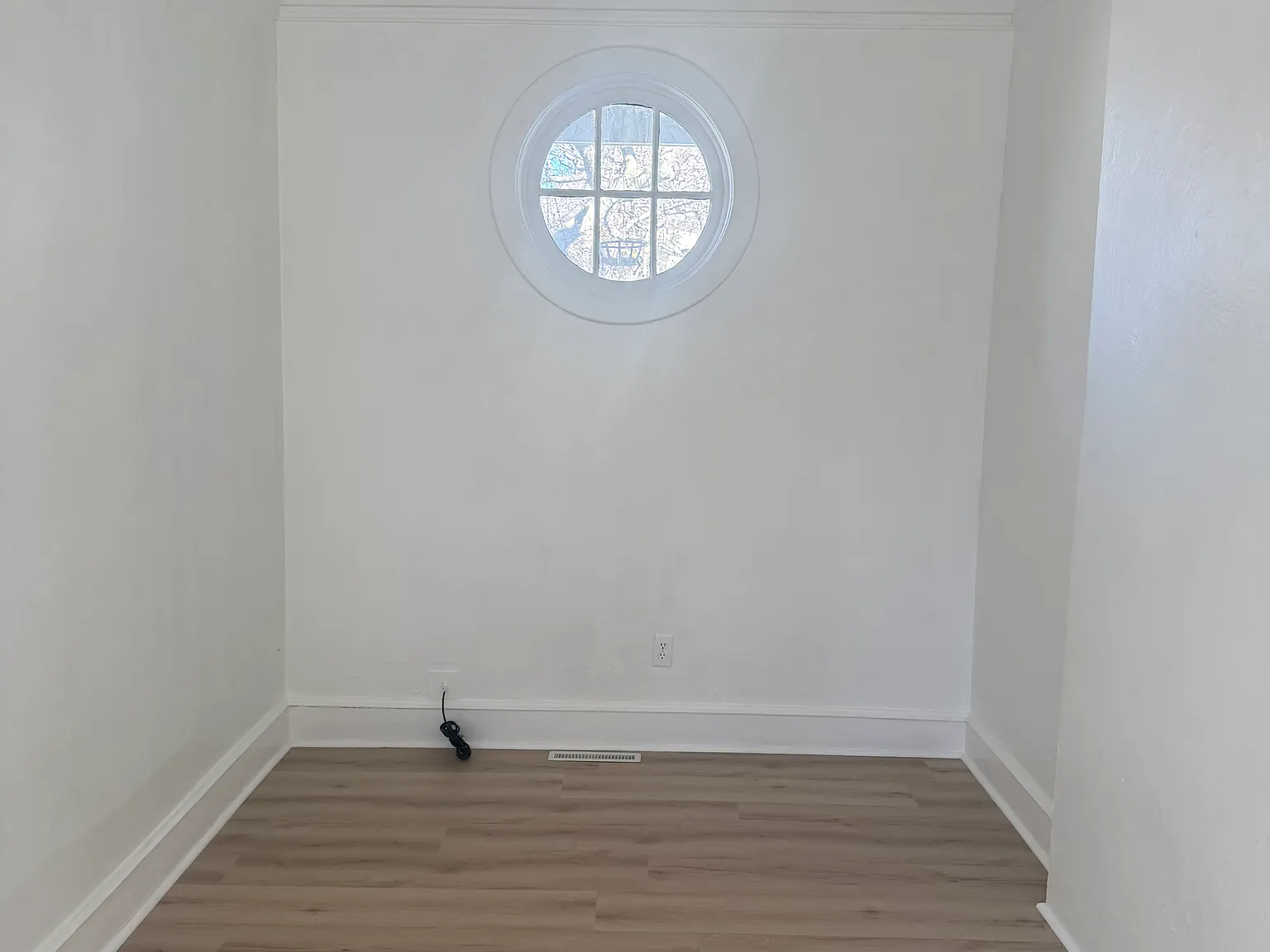1 bed, 1100 sqft, $1,500 — Photo 2