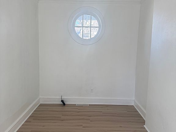 2nd image of 800 Concord Ave APT B