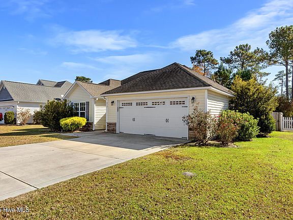 3rd image of 215 Marsh Haven Drive