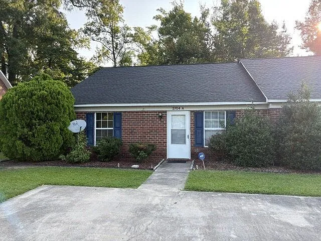 2704 Bluff View Dr #A