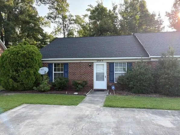 2704 Bluff View Dr, Greenville, NC