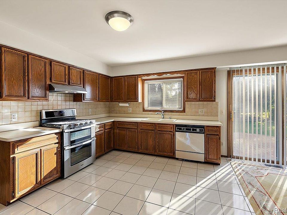 46850 Barbara Dr, photo 19