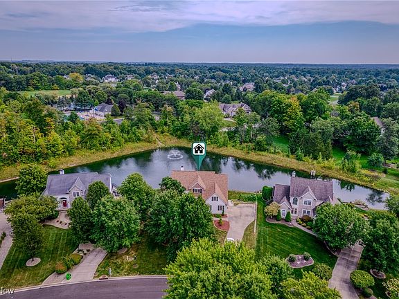 3rd image of 7673 Oak Meadow Dr