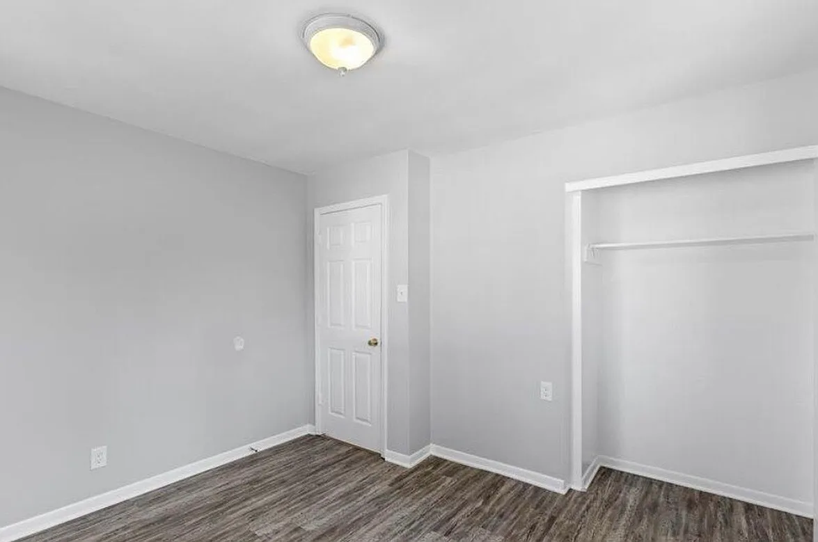 3 bed, 1114 sqft, $2,200 — Photo 4