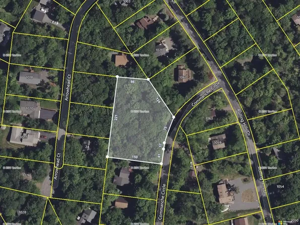 2 Commanche Cir, Lake Ariel, PA 18436